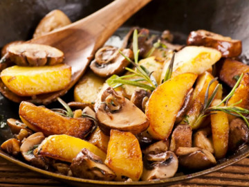 Картофель жаренный с грибами