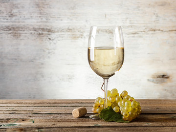 Вино «Домашнее» белое полусладкое 13%